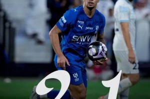 利雅得新月2-1阿科多半场数据：绝佳机会3-2，射门11-4