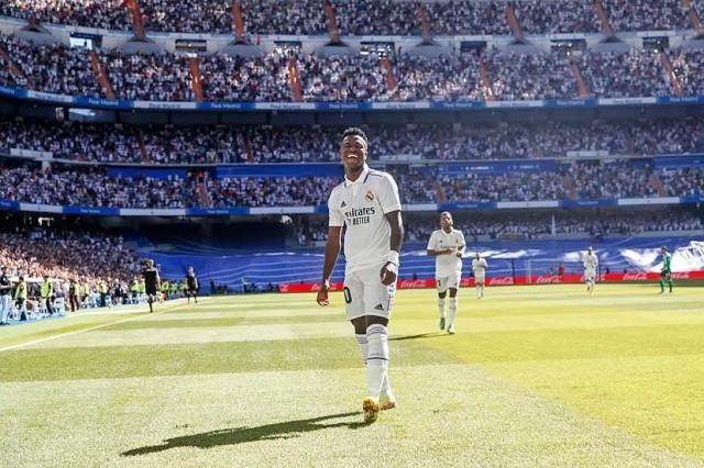 1662507690203010809.jpg weinixiusi.jpg